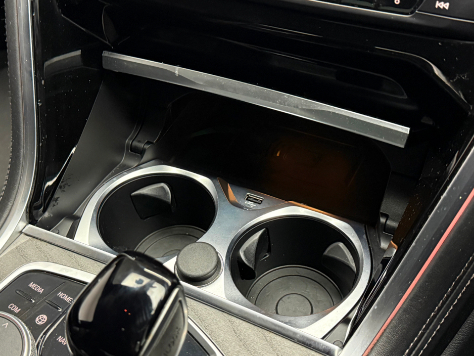 2021 BMW 8 Series - image 16