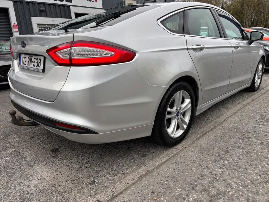 2017 Ford Mondeo - image 11