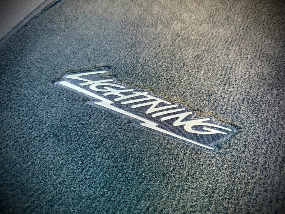 2000 Ford F150 SVT LIGHTNING AUTO