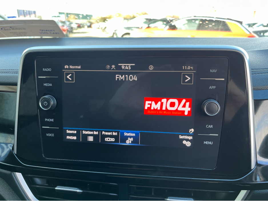 2024 Volkswagen T-Roc - image 21