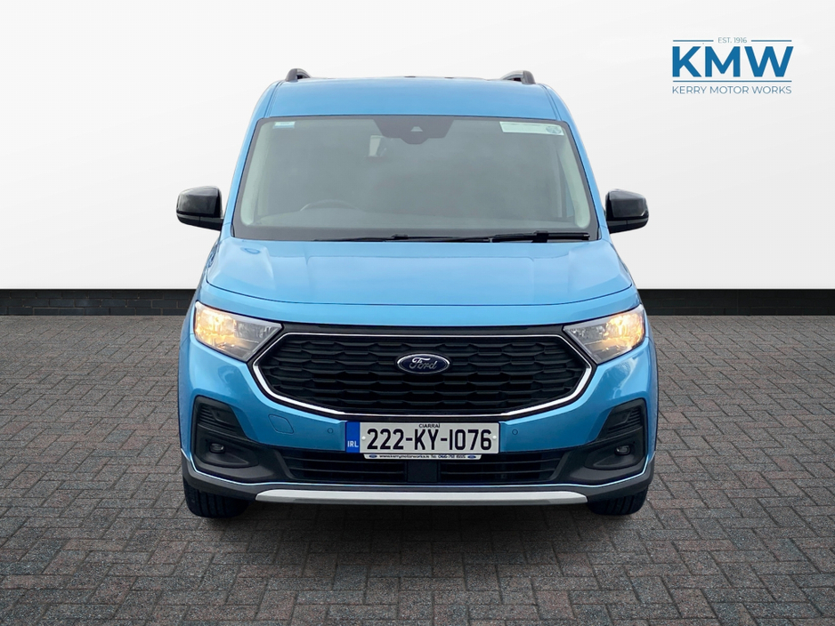 2022 Ford Tourneo Connect - image 2