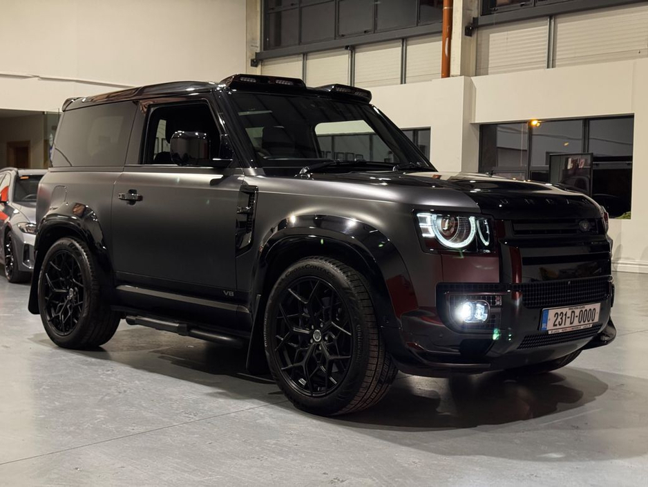 2023 Land Rover Defender - image 27