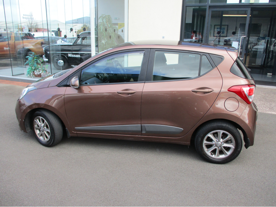 2016 Hyundai i10 - image 7