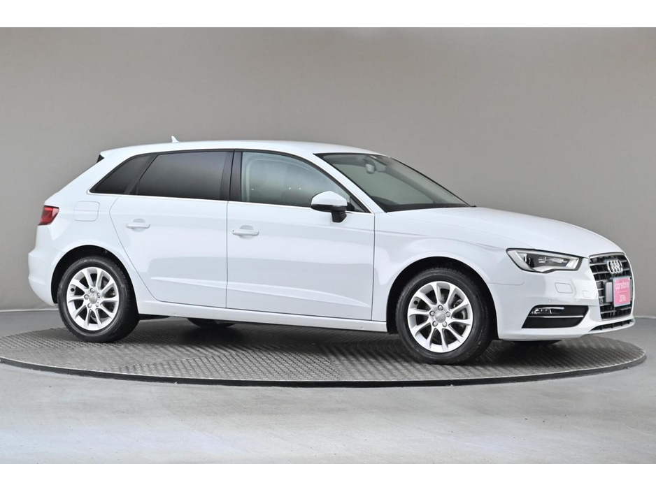 2016 Audi A3 - image 12