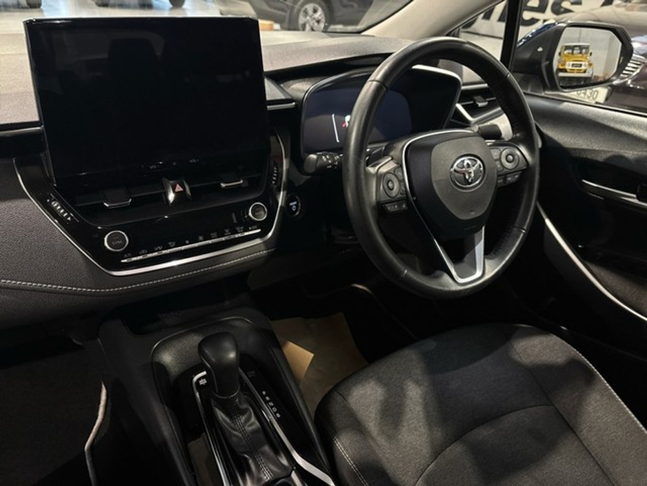 2024 Toyota Corolla - image 8