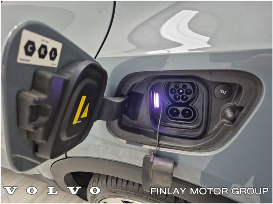 2022 Volvo XC40 - image 21