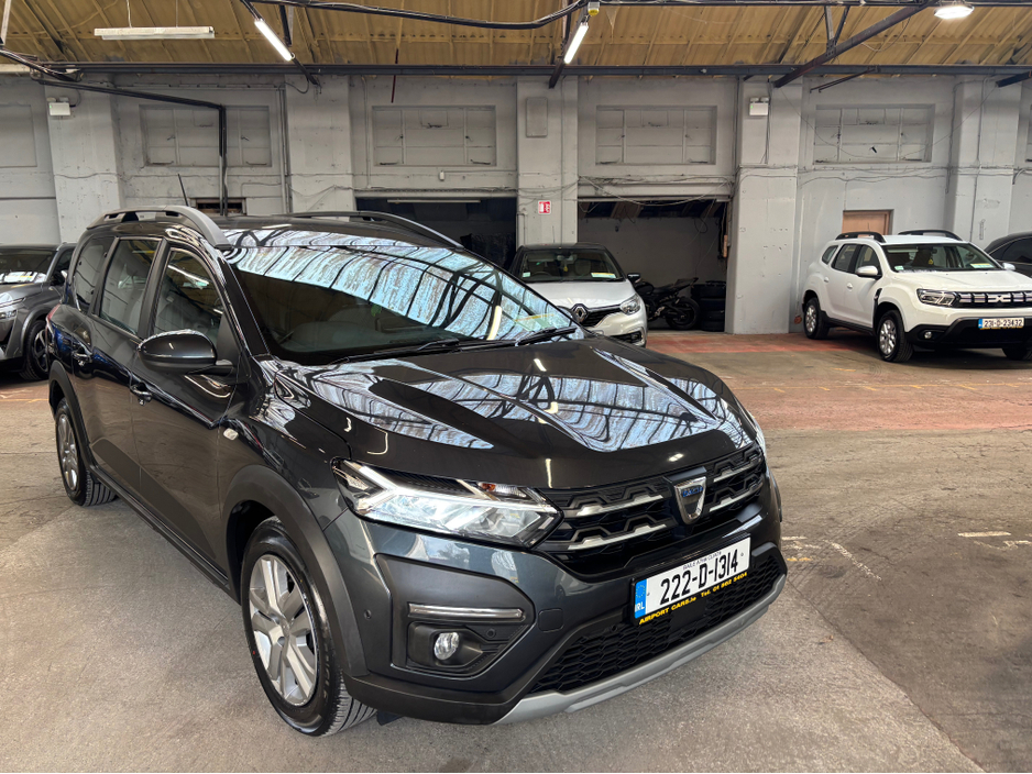 2022 Dacia Jogger - image 3