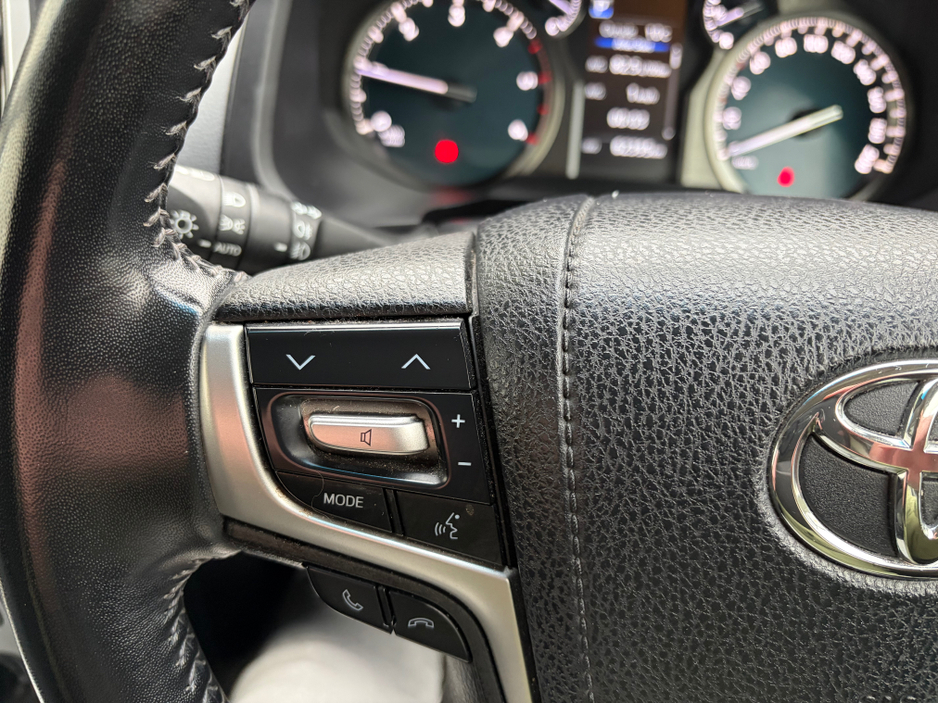 2021 Toyota Landcruiser - image 22