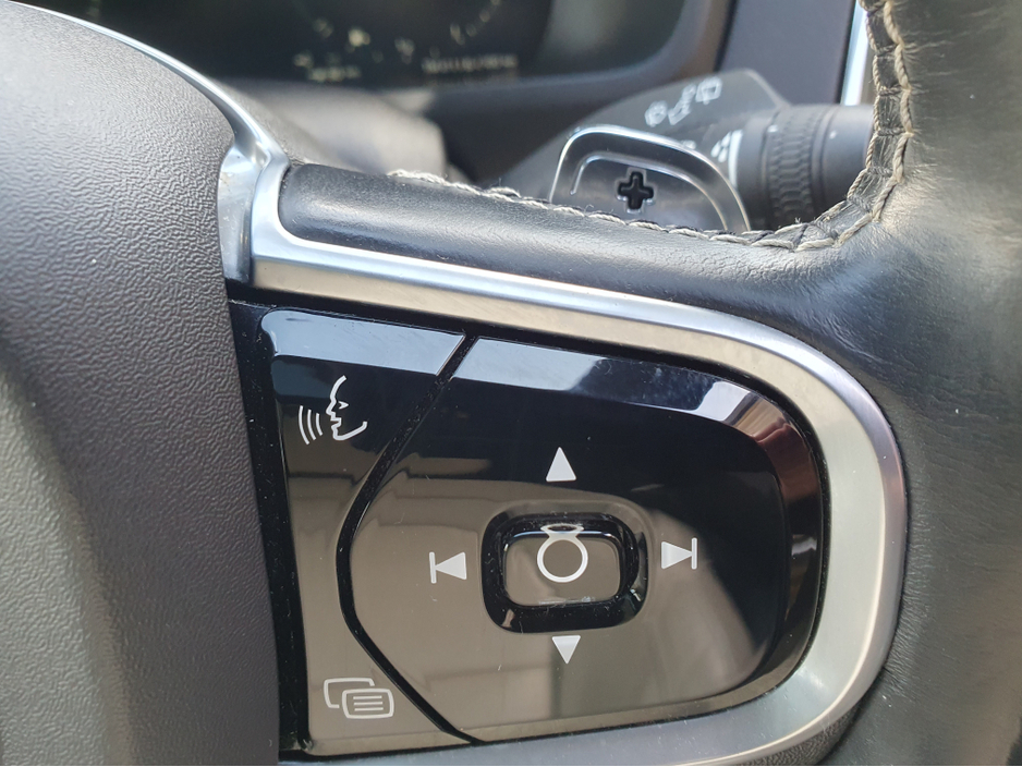 2019 Volvo XC90 - image 24