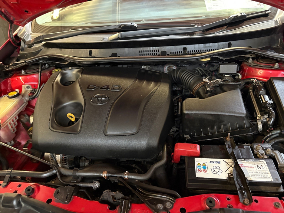 2014 Toyota Auris - image 21