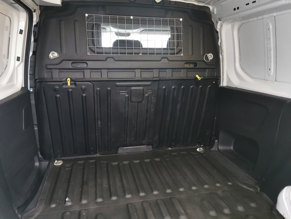 2022 Citroen Berlingo - image 6