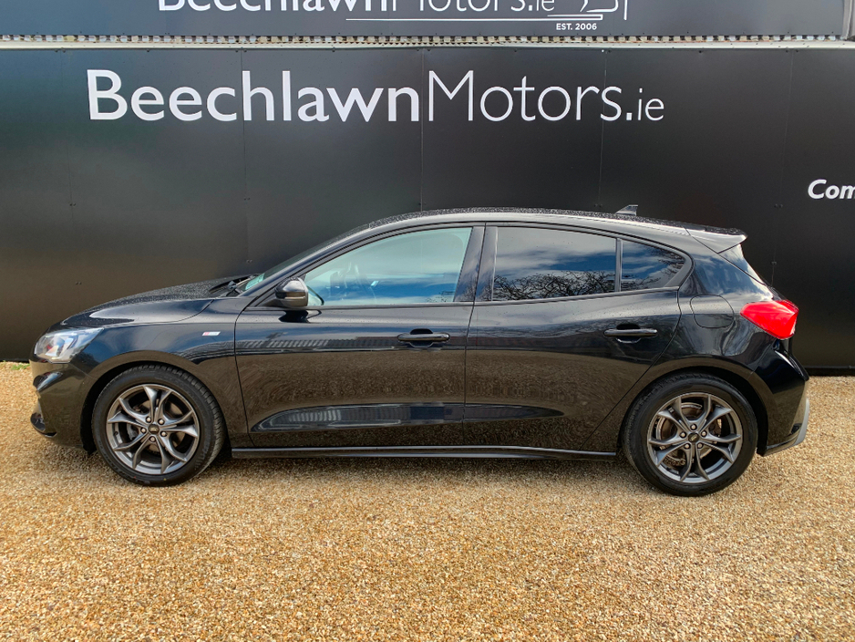 2019 Ford Focus - image 7