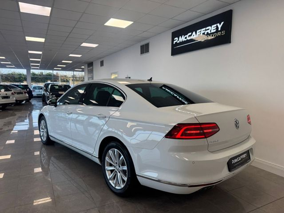 2018 Volkswagen Passat 2.0 TDI DSG 150HP Highline €18,495