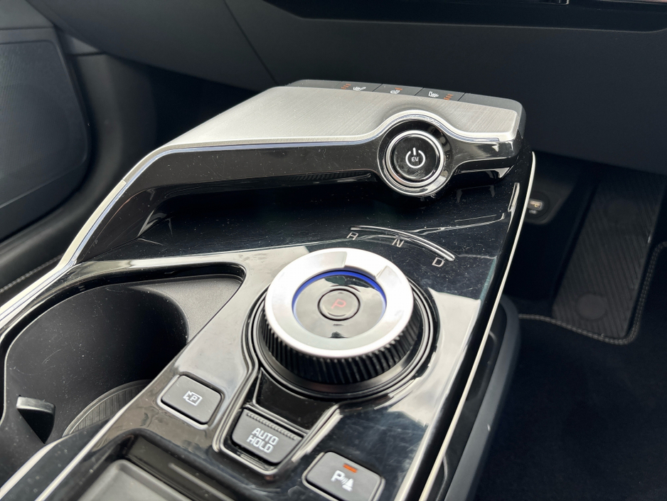 2023 Kia EV6 - image 12