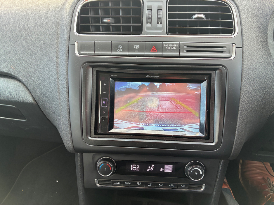 2016 Volkswagen Polo - image 16