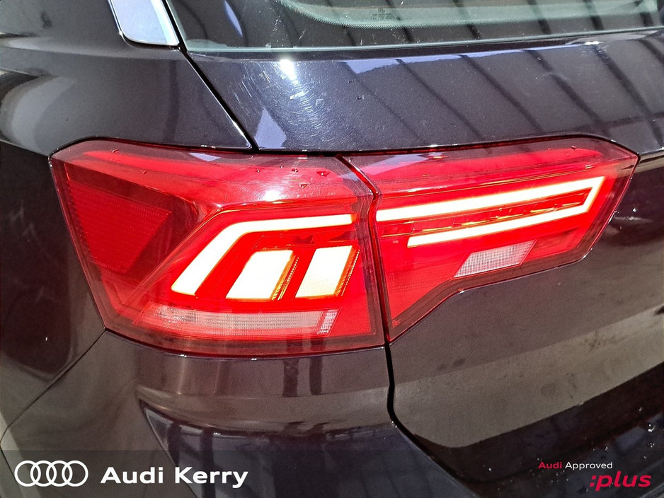 2018 Volkswagen T-Roc - image 24