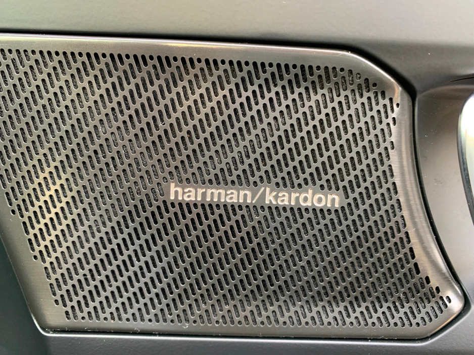 2025 Volvo EX40 - image 33