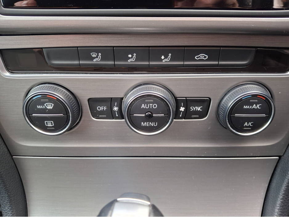 2016 Volkswagen Golf 1.2 AUTO €13,950