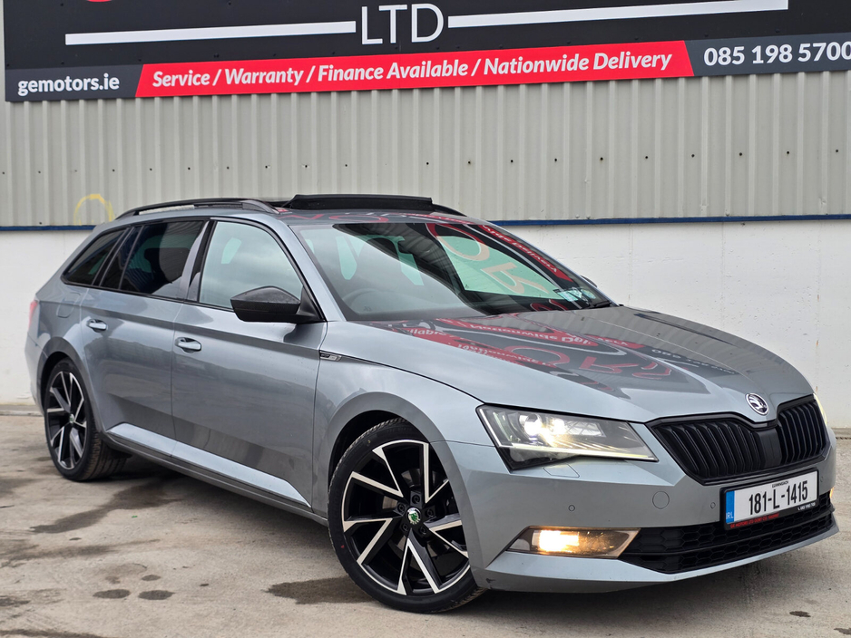 2018 Skoda Superb - image 2