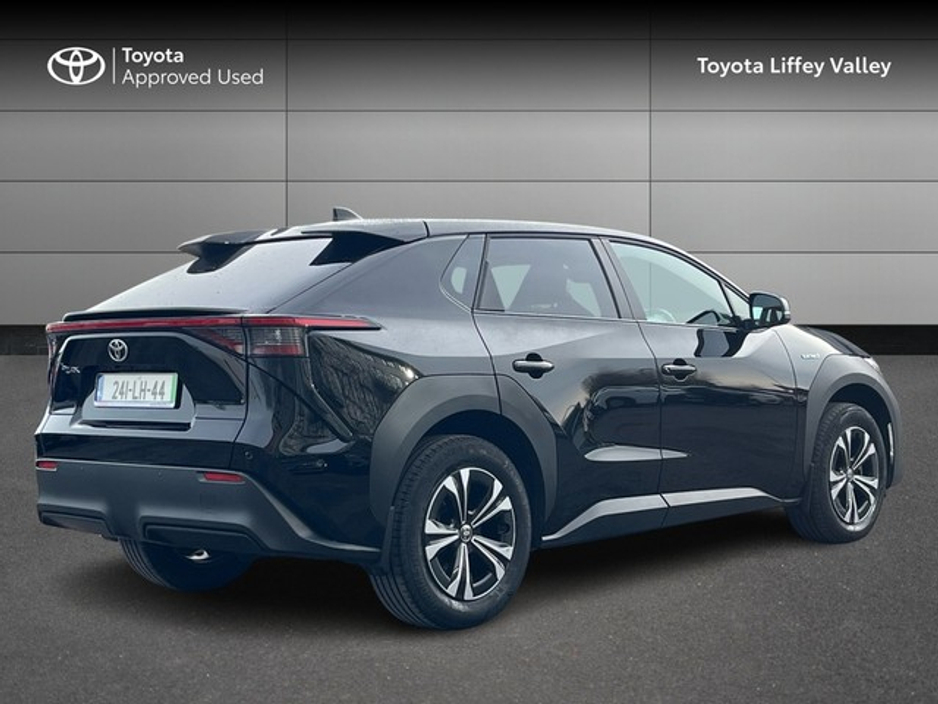 2024 Toyota bZ4X - image 2