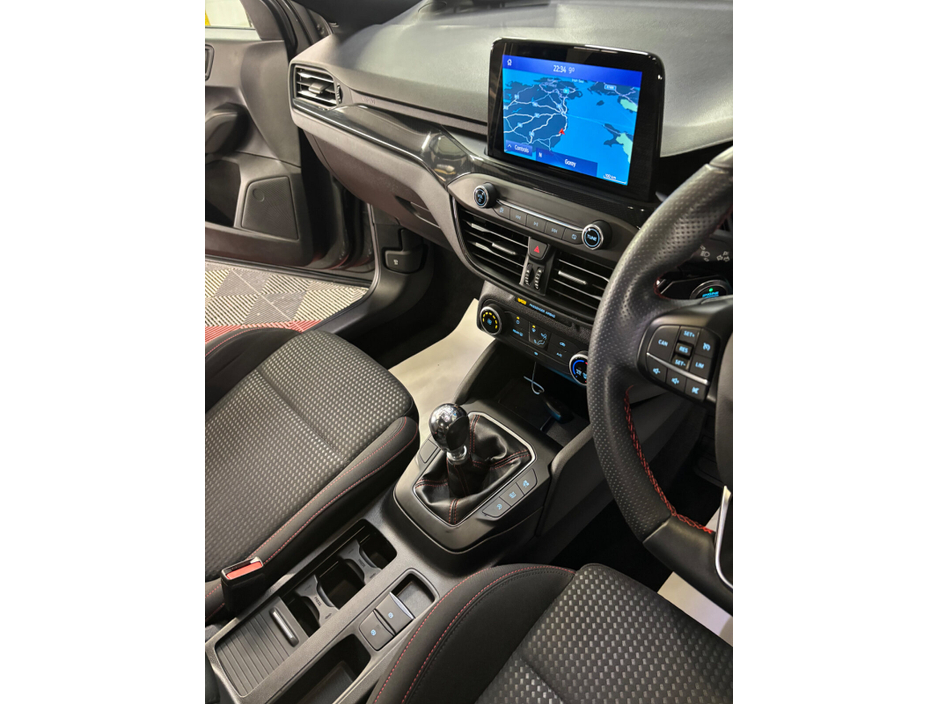 2021 Ford Focus - image 9