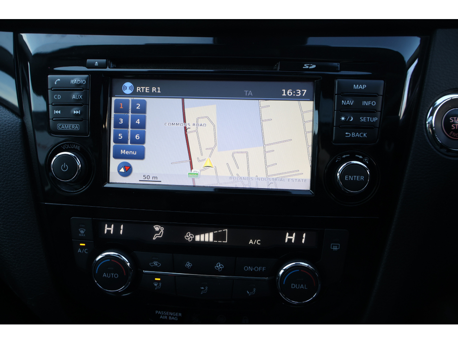 2017 Nissan Qashqai SV PREMIUM  Low Mileage Huge Spec €15,495