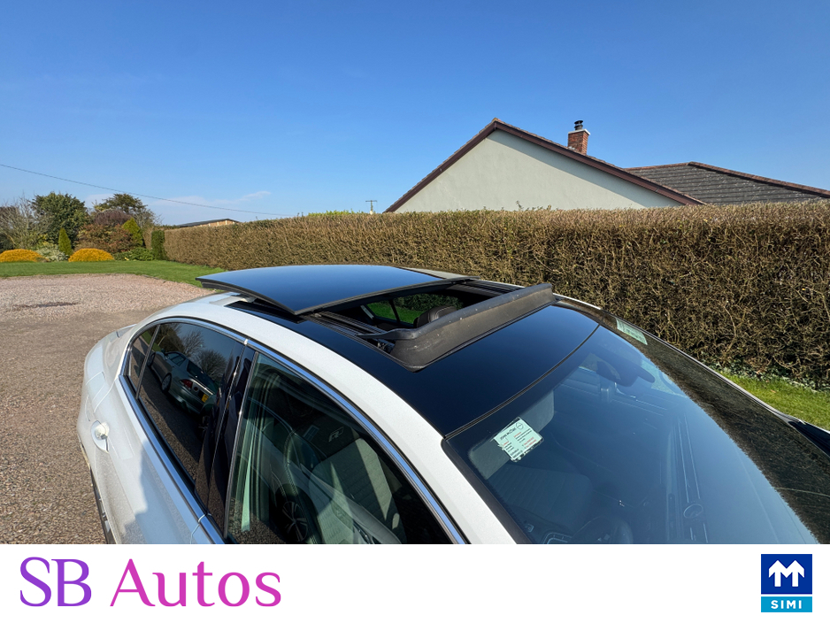 2018 Volkswagen Passat - image 16