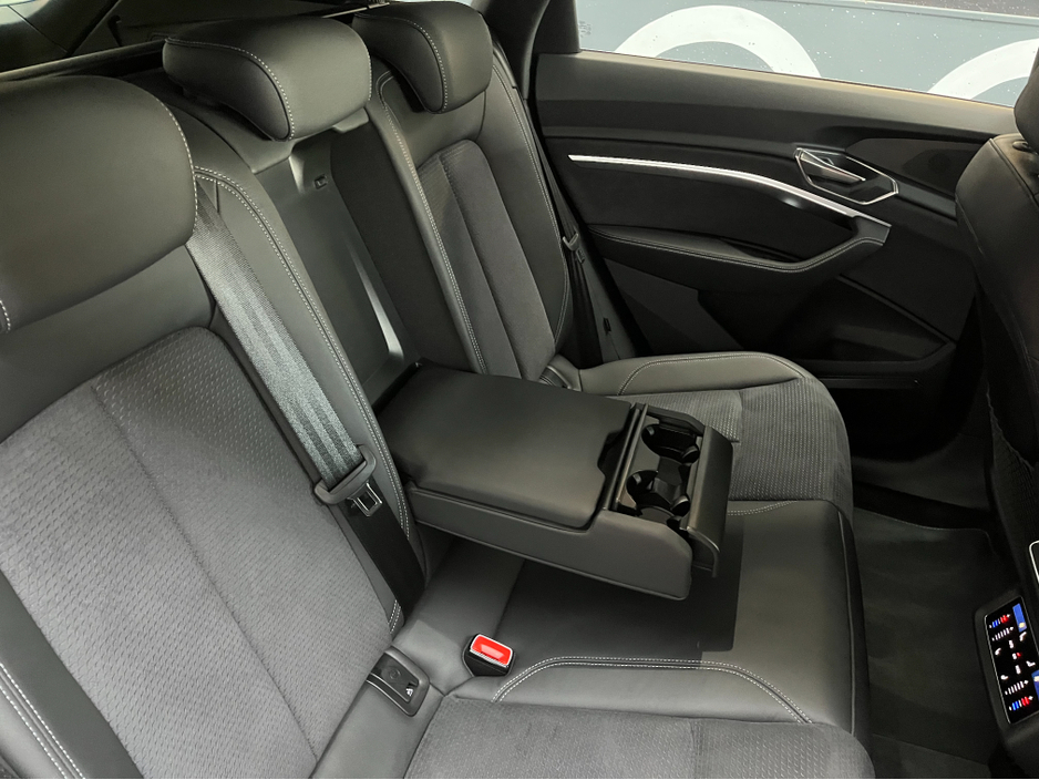 2024 Audi Q8 e-tron €64950 2024 AUDI Q8 E-TRON 55 QUATTRO S-LINE AUTOMATIC / CRUISE CONTROL / 360° CAMERA / ELECTRIC MEMORY & HEATED SEATS / PADDLE SHIFTERS / AMBIENT LIGHTS / APPLE CARPLAY / HEATED REAR SEATS €64,950