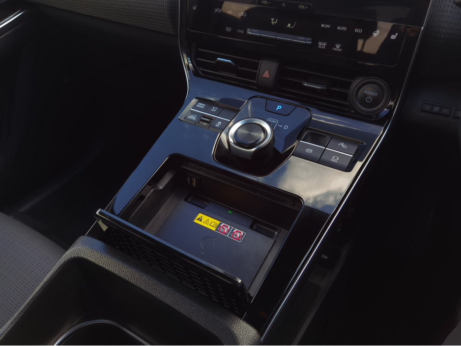 2024 Subaru Solterra - image 19