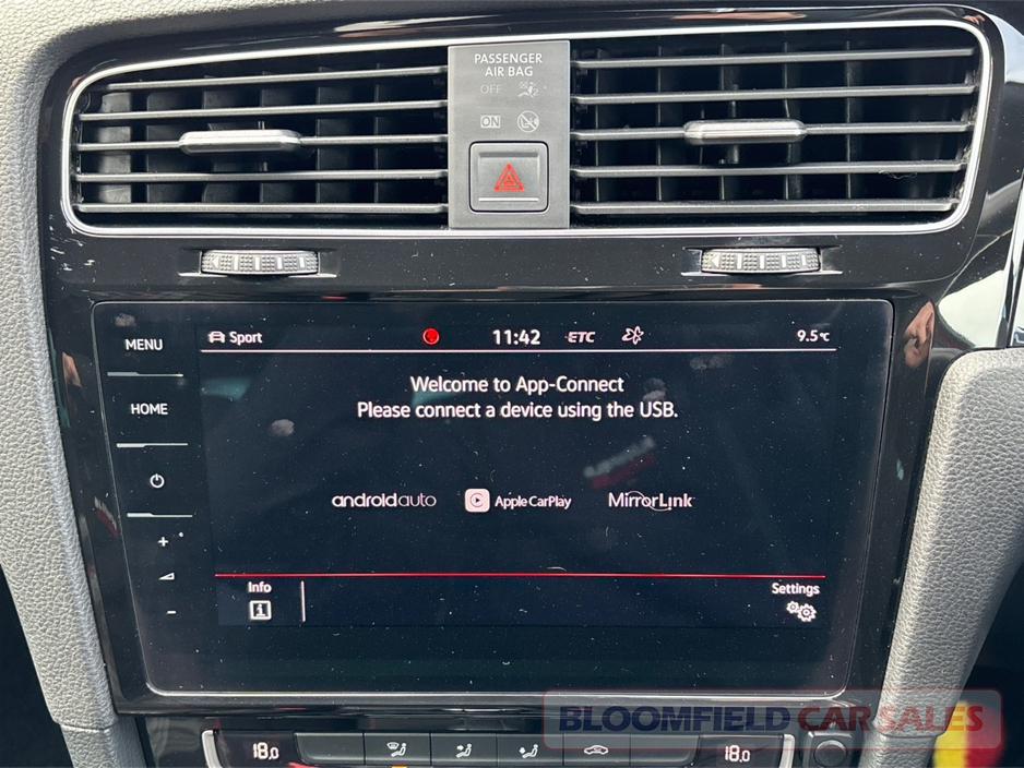 2018 Volkswagen Golf - image 18