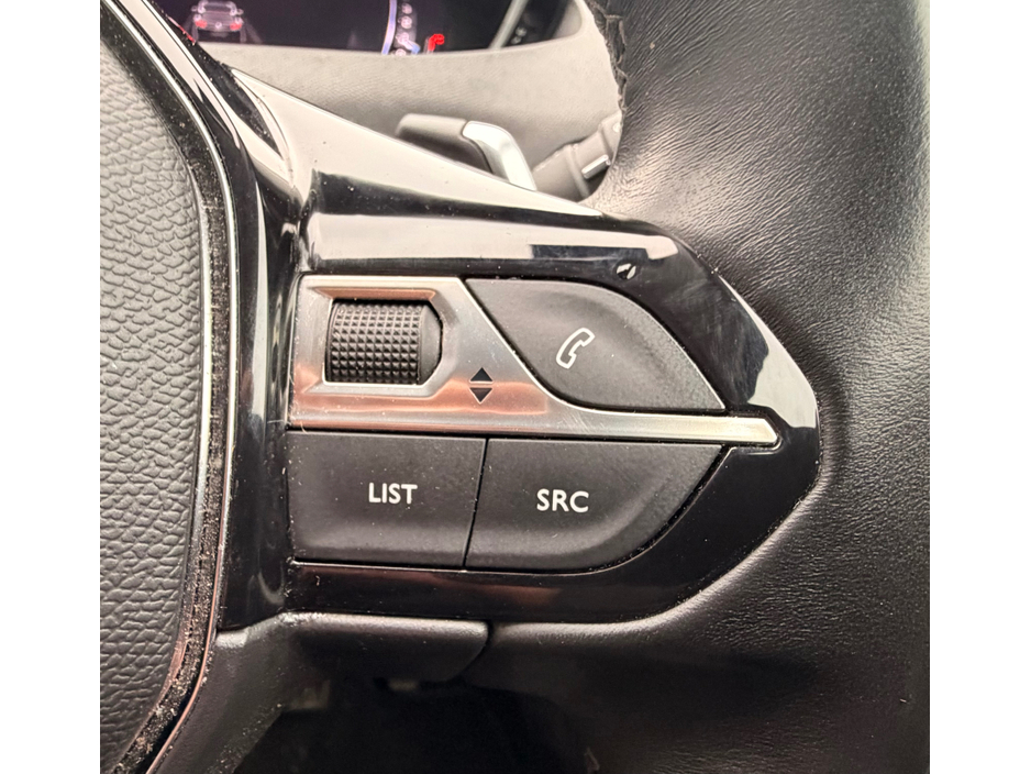 2022 Peugeot 3008 - image 21