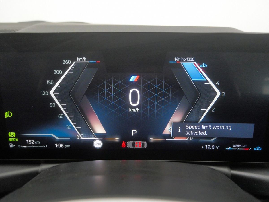 2024 BMW 3 Series - image 9