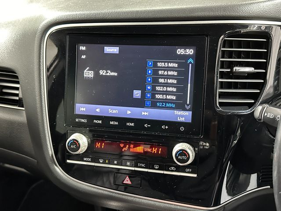 2020 Mitsubishi Outlander Phev Instyle 4