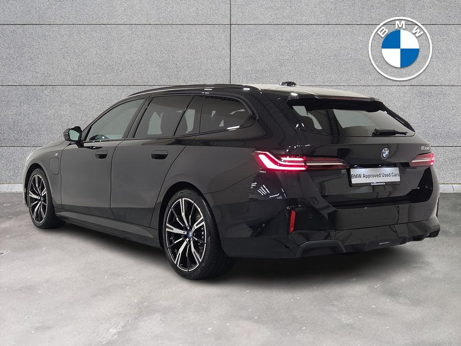 2025 BMW 5 Series 530 E M Sport Auto 530 e M Sport 530 e eDrive 22.1 kWh PHEV 299 184BHP /135 kw Auto Start/Stop