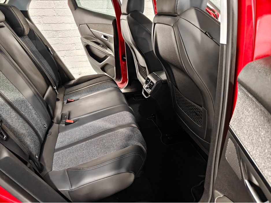 2018 Peugeot 3008 ALLURE 1.2 130 4DR €13,450