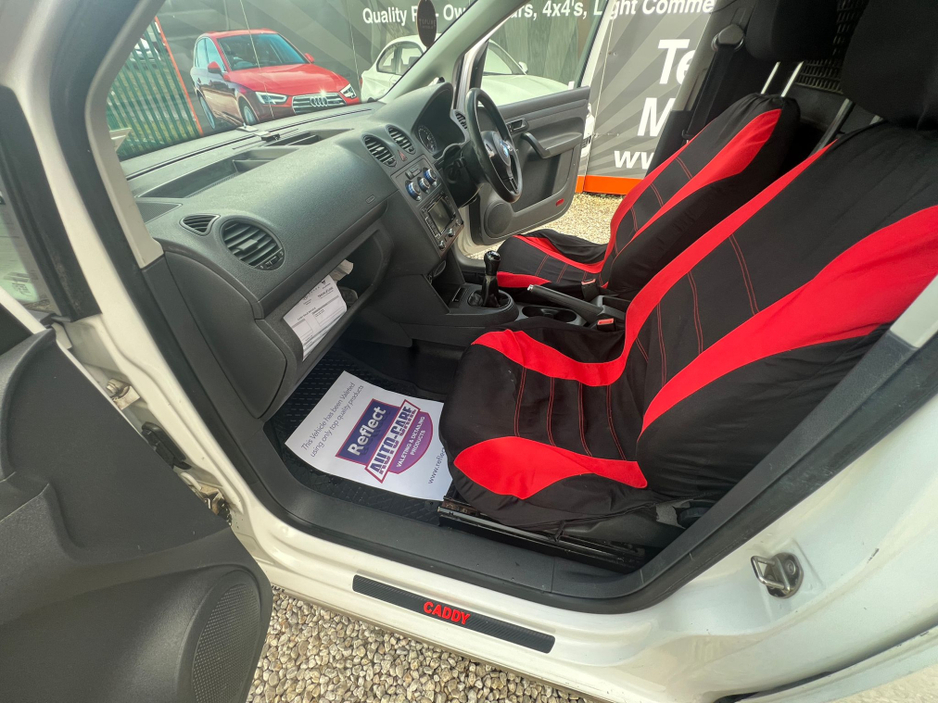 2013 Volkswagen Caddy - image 10