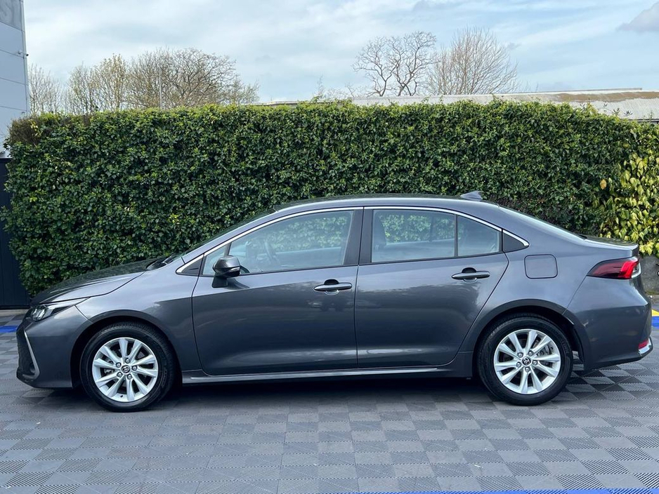 2023 Toyota Corolla - image 9