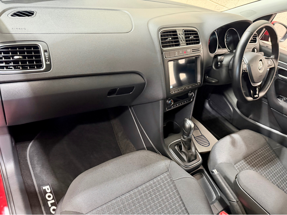 2017 Volkswagen Polo - image 13