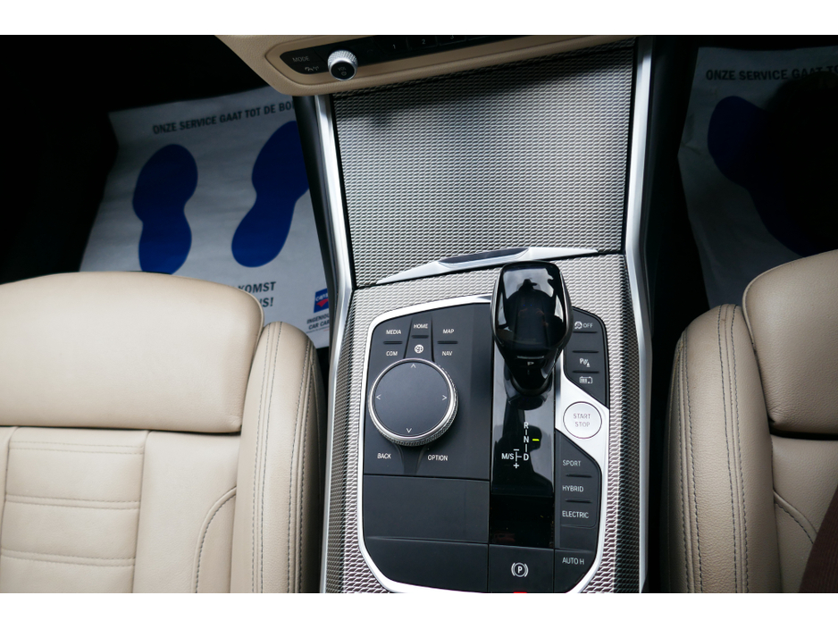 2020 BMW 3 Series - image 21