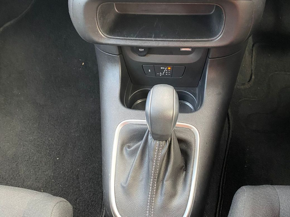 2021 Citroen C3 Flair Puretech 1.2 Automatic €17,950