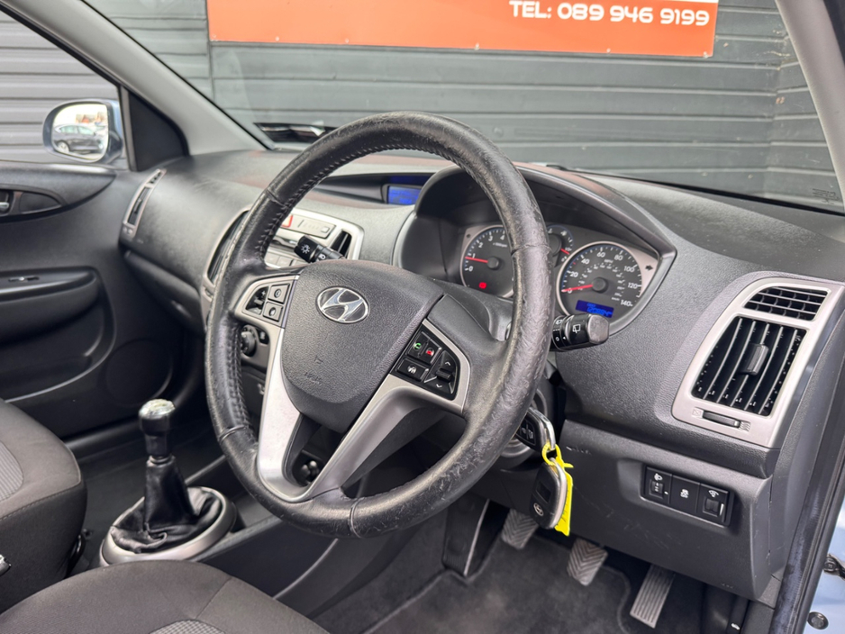 2012 Hyundai i20 - image 13
