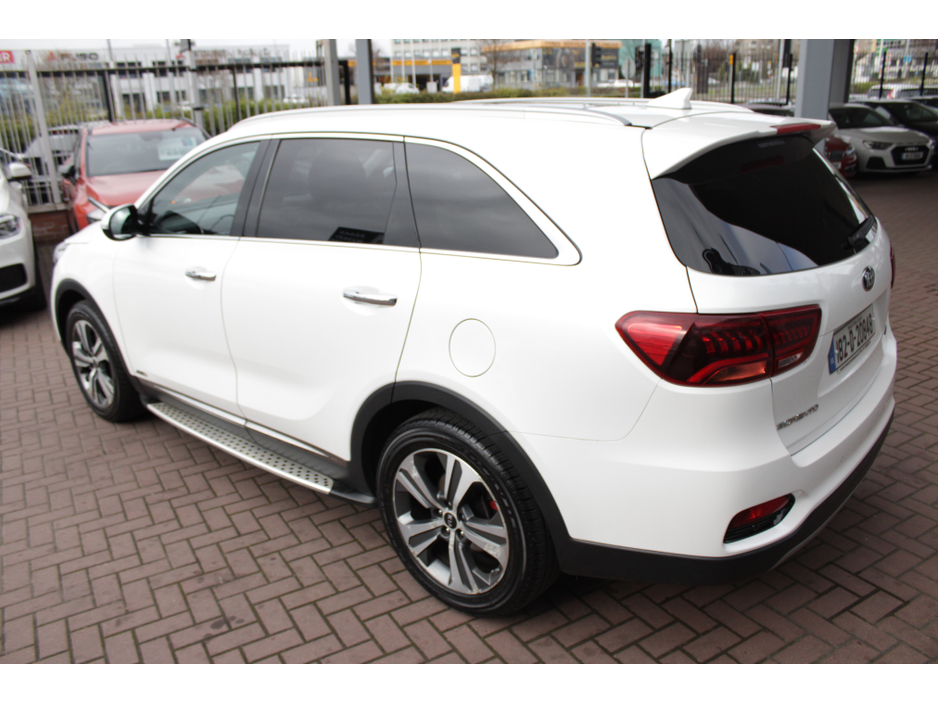 2018 Kia Sorento - image 6