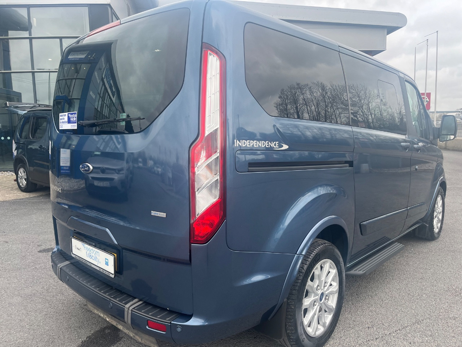 2019 Ford Tourneo Custom - image 4
