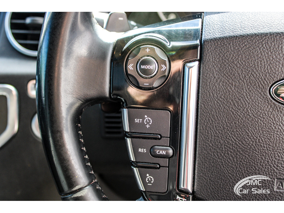 2014 Land Rover Discovery - image 22