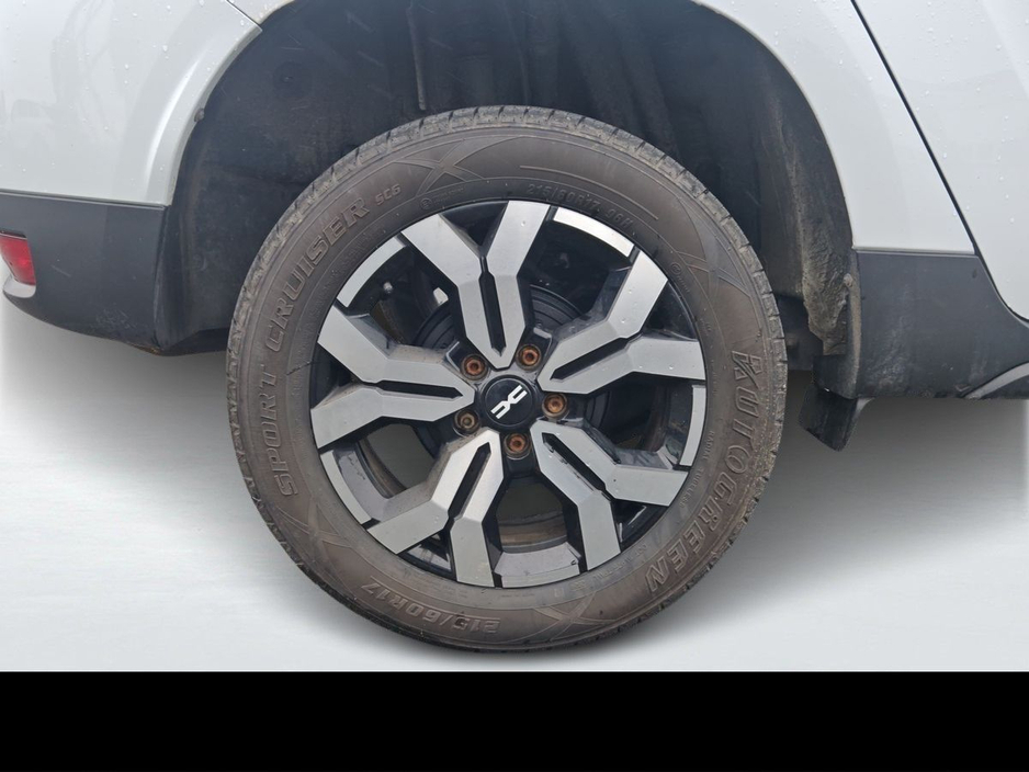 2024 Dacia Duster - image 9