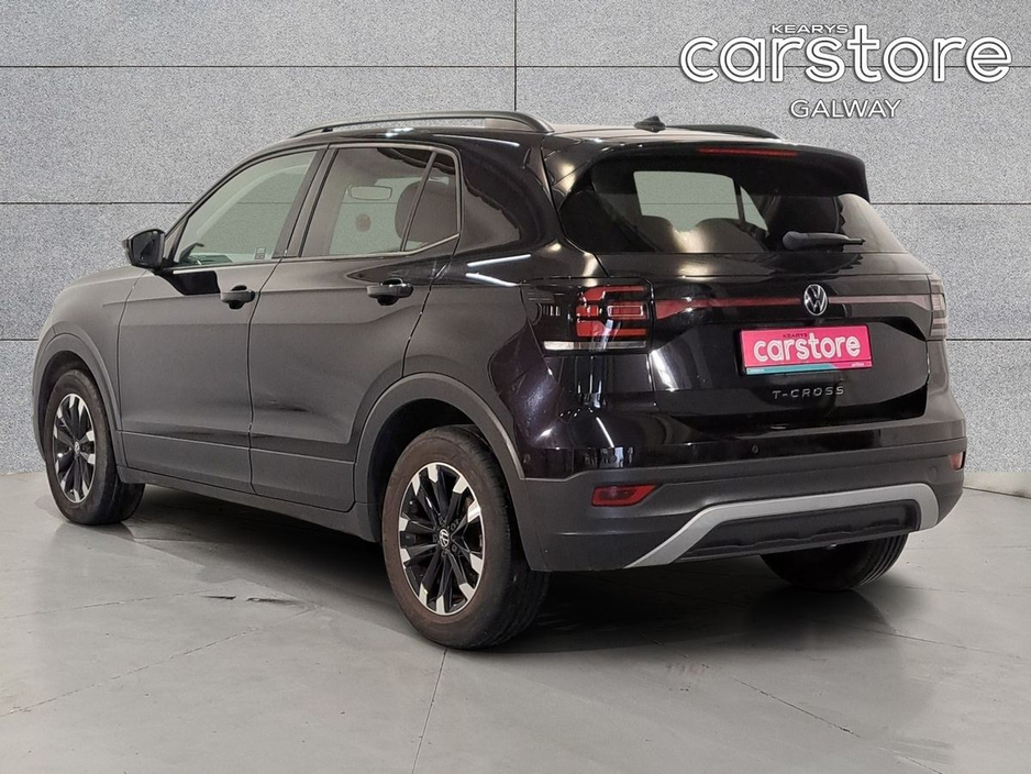 2021 Volkswagen T-Cross - image 4