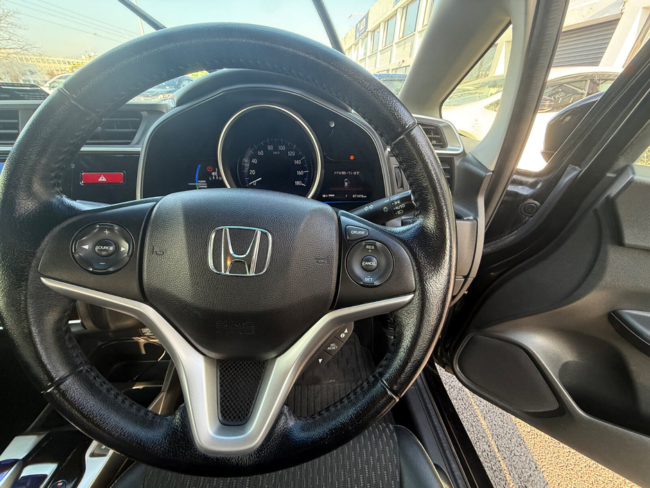 2017 Honda Fit - image 10