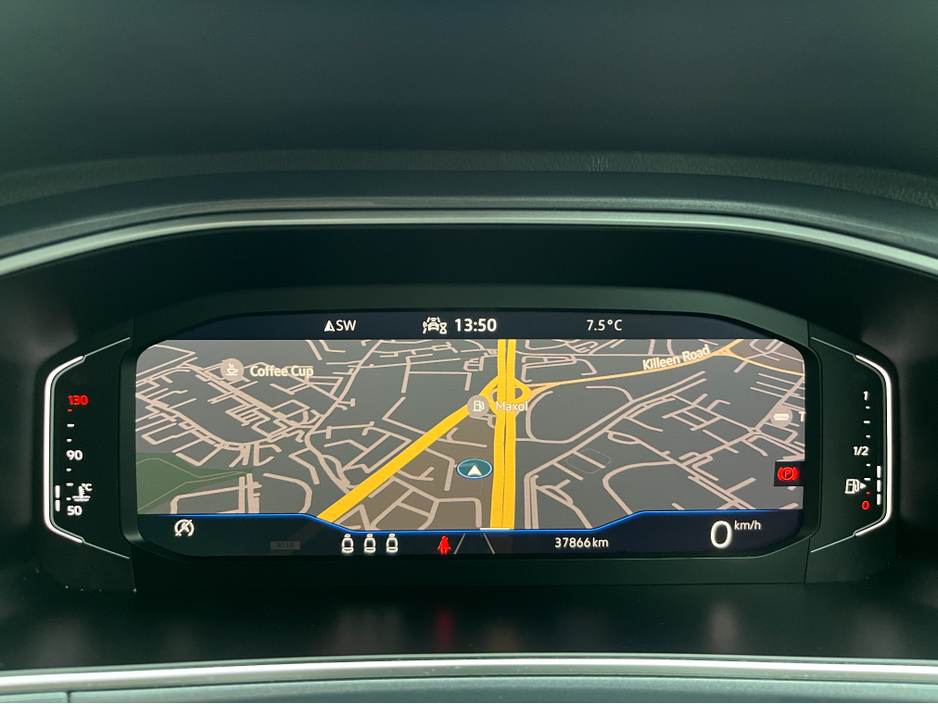 2023 Volkswagen T-Roc STYLE 1.0 PETROL //HIGH SPEC//HALF LEATHER HEATED SEATS//PANORAMIC GLASS ROOF//SAT NAV//REVERSE CAMERA// €27,950