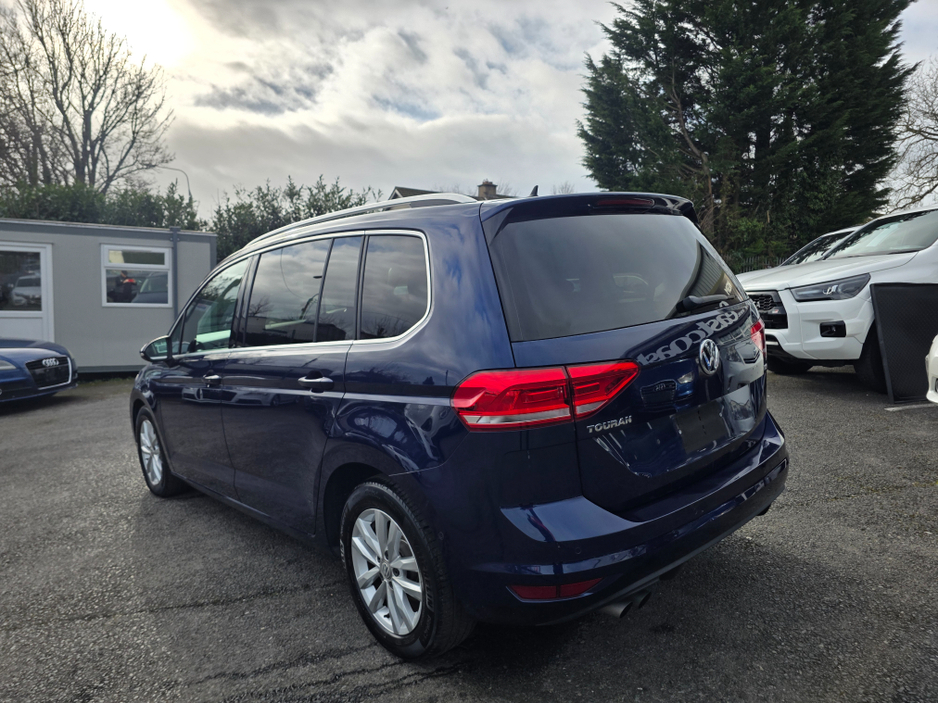 2018 Volkswagen Touran - image 16