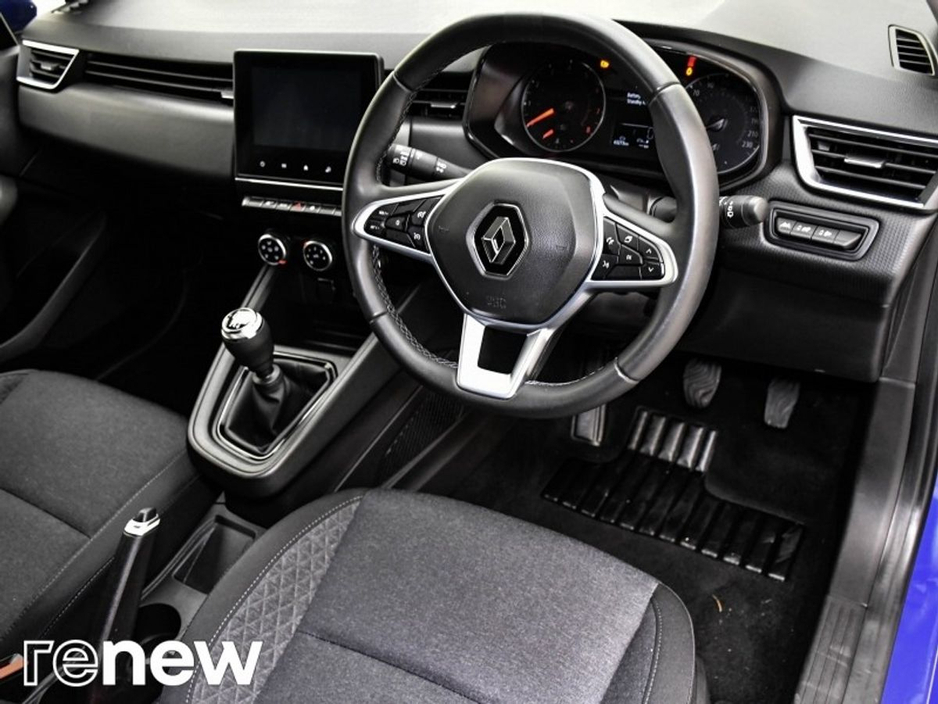 2022 Renault Clio - image 6